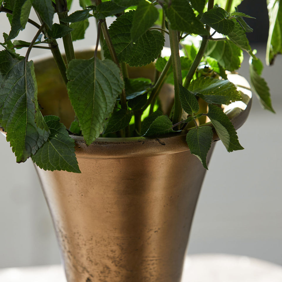 House Doctor Vase, HDFlorist, Antikes Messing