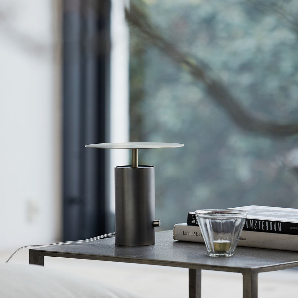 House Doctor Tischleuchte, Tacker, Gunmetal-Grau